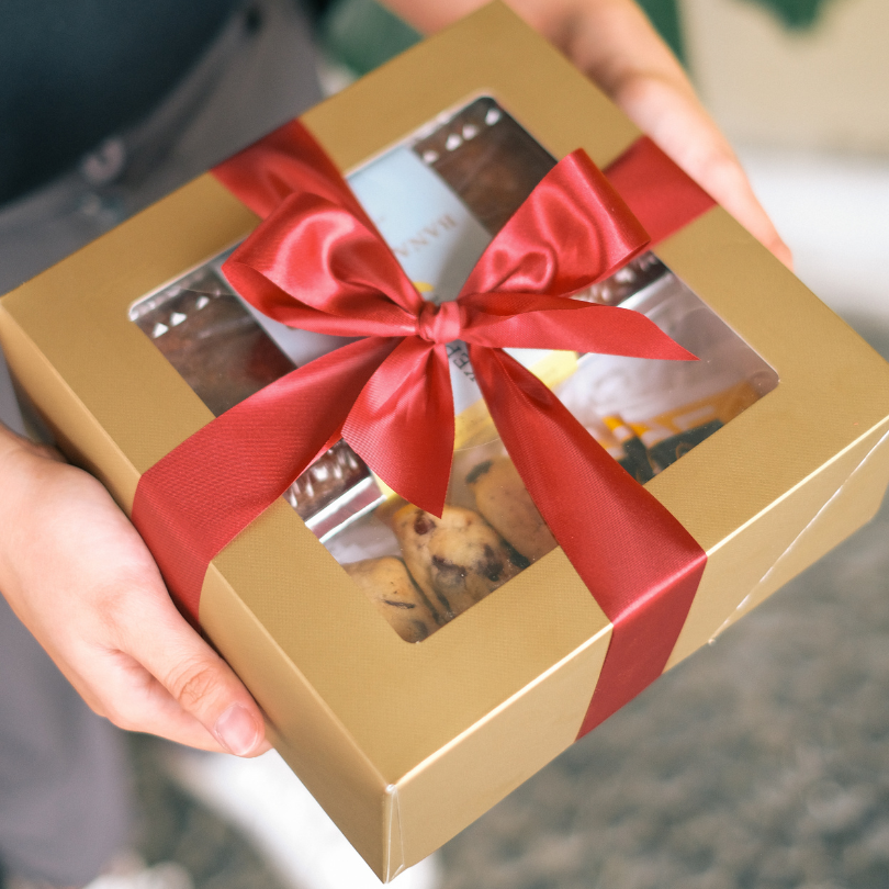SIMPLE JOY GIFT BOX